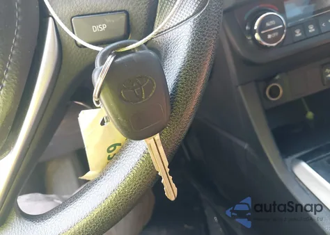 2014 Toyota Corolla Le z USA, uszkodzony, nr VIN 5YFBURHE4EP052150